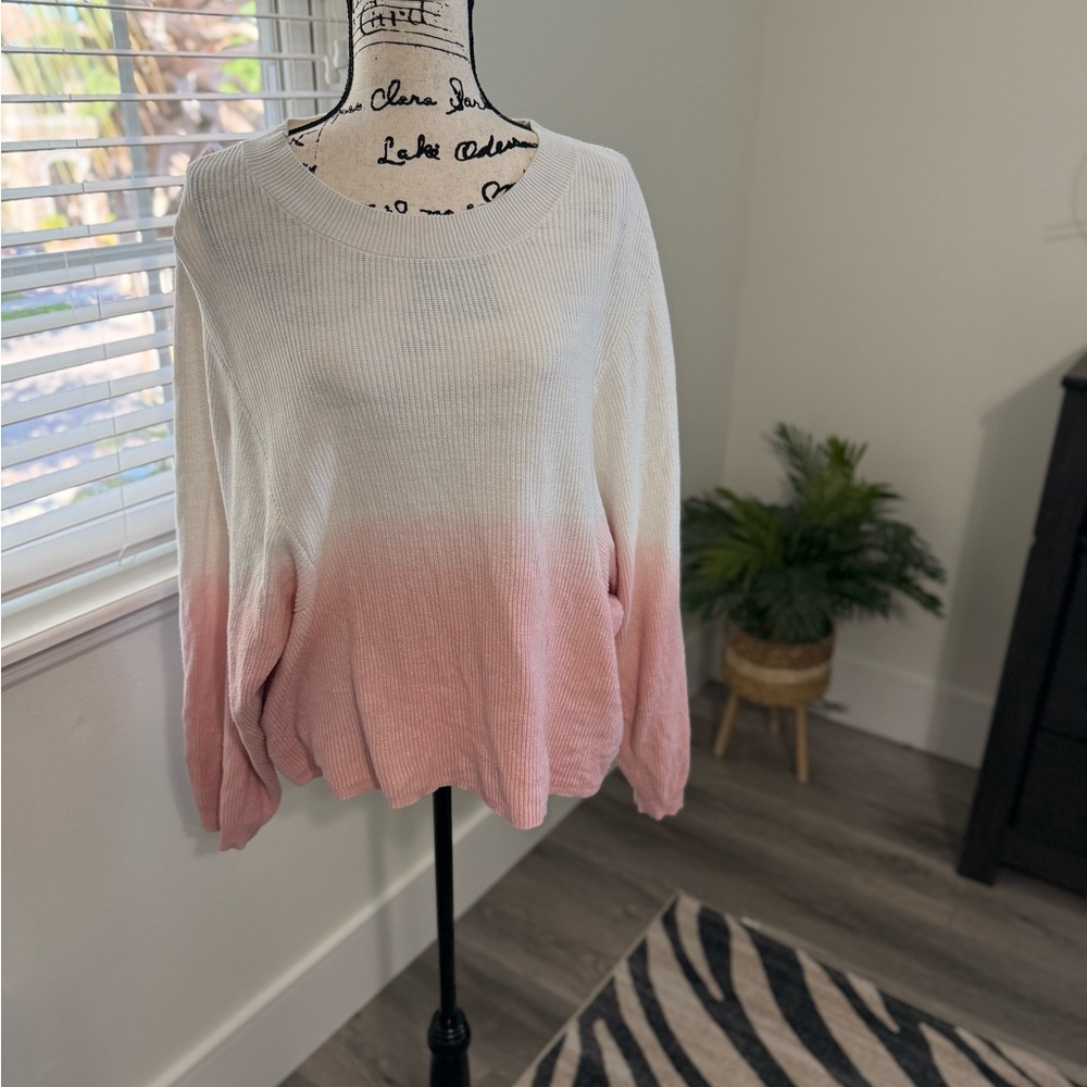 🔥🔥🔥Price Drop🔥🔥🔥 Lovers + Friends Pink and White Sweater